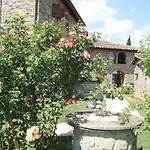 بيت ضيافة Borgo Romena
